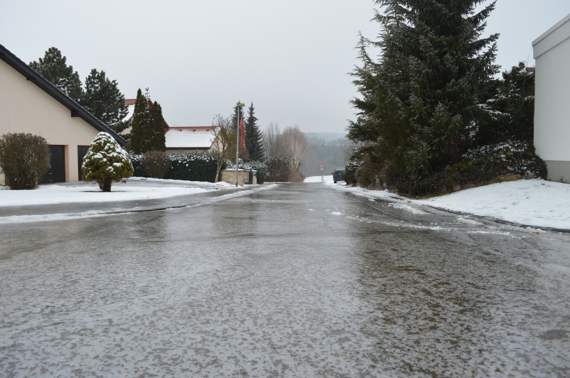 What is Black Ice and How Can I Avoid It? - Pro-Kleen